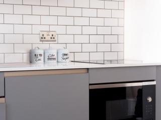 Luxurious Riverside View Apartment Pass The Keys - 4