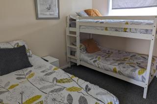 2 Bed Chalet - Sleeps 5 - Free Parking - Tv - 6