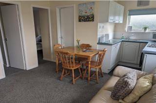 2 Bed Chalet - Sleeps 5 - Free Parking - Tv - 3