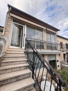 Maison Provençale au centre du village - 9