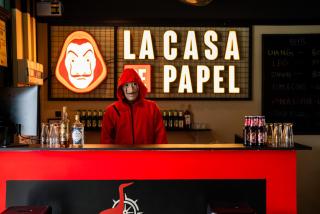 Whoopers Hostel Ao Nang - By The Beach - 9