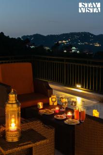 StayVista's Raga Living Luxury Apartment - Mountain View & BBQ - 8