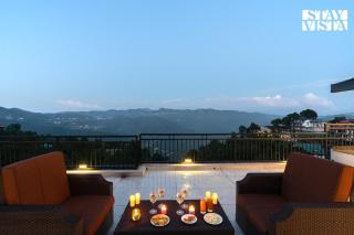 StayVista at Raga Living - Mountain Views, Bonfire - 9