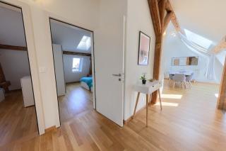 3-Bed Apartment with Skylight Windows - 2
