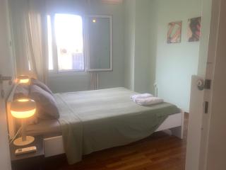 Cosy Plaka flat with view of Acropolis Parthenon - 6