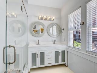 Drayton Place Carriage Unit 1 - 2