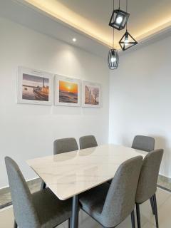 R&F SeaView Rare Bathtub 3BR Hotel Feel 4-10pax - 5