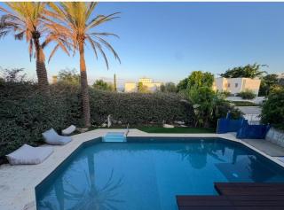 Elegant Coastal Villa With Ocean Views - 6