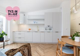 Mostowa Street by Tyzenhauz - 3