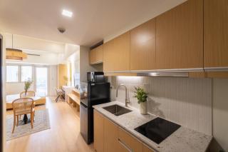 Luxury 1 BR City View in Park Mckinley West Fast Wi-Fi Washer Dryer - 1