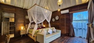 The National Park Villa with Joglo style villa and Jacuzzi - 8