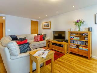 3 Bed in Tenby FB273 - 3