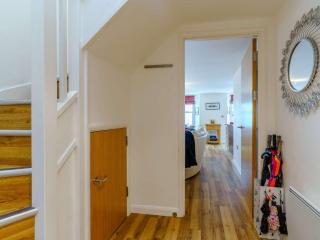 3 Bed in Tenby FB273 - 2