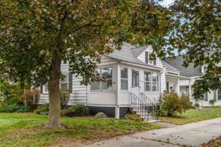 North End Single Family 4 Bed 2 Bath - 9