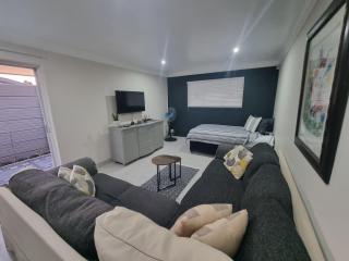 1 On Sonnet Unit Elaine - 8