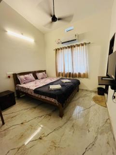 Rock Finch Holiday Homes - Malpe Beach - 3