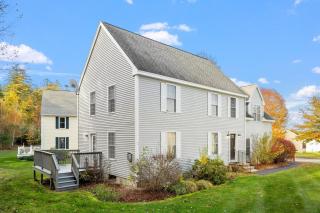 Modern Open Concept 4 Bed 2 5 Bath Mid to LongTerm Private Single Family Home - 8