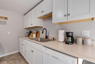 Post & Beam - SHARED 4 Bedroom 1 Bath Home On Pond - Shared 4 Bedrooms Available - 6