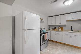 Post & Beam - SHARED 4 Bedroom 1 Bath Home On Pond - Shared 4 Bedrooms Available - 3