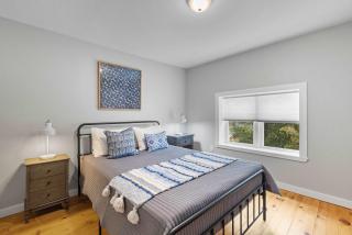 Comfy Large Bungalow - 4 Bed 1BA On Private Pond - 9