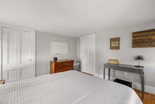 Exeter 2nd Floor 2 Bed 1 Bath- Pet Friendly - 6