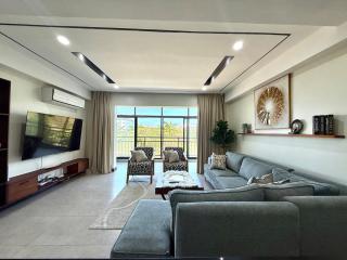 Bebinje's Space A Very Spacious Two Bedroom Apartment - 0