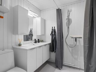 Apartment Asfrid - 80m from the sea by Interhome - 3