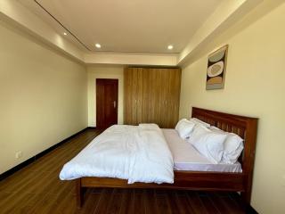 Bebinje's Space A Very Spacious Two Bedroom Apartment - 2