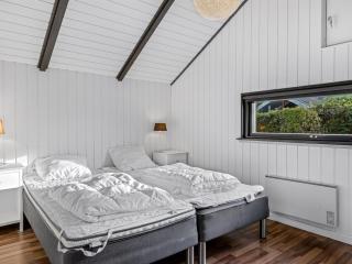 Holiday Home Filipa - 200m from the sea by Interhome - 1