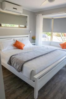 Stays with Ripley 3 min to hospital and beach Pet friendly - 6