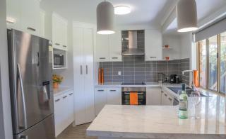 Stays with Ripley 3 min to hospital and beach Pet friendly - 2