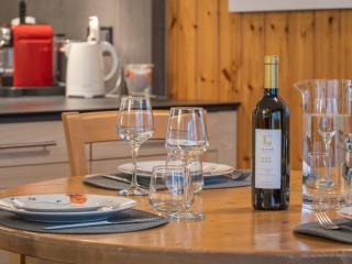 Apartment Eaux-Vives 201 by Interhome - 4