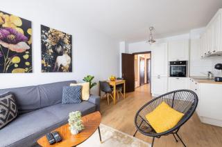 Chic Downtown Flat - 7