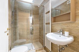 GuestHost - Central Apartment with Private Garden! - 7