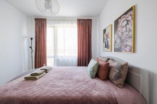 Chic Downtown Flat - 2