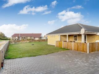 Holiday Home Gisa - 500m from the sea by Interhome - 2