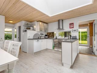 Holiday Home Einari - 500m from the sea by Interhome - 4