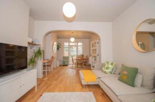 Stylish South Knighton House near Knighton Park - 7