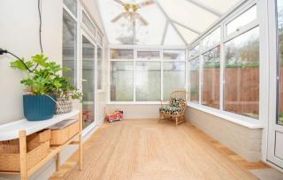 Stylish South Knighton House near Knighton Park - 5