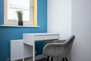 Carnforth 91 by Alt-Stay - Wakefield 2 Bed Ensuite Townhouse Contractor and Corporate Accommodation with Private Parking, Smart TV, Kitchen and Fast Wi Fi - Long Stay Ready with Weekly and Monthly Rates - 2