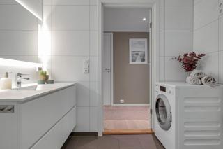 Large 3 bedroom apartment with free parking - 9