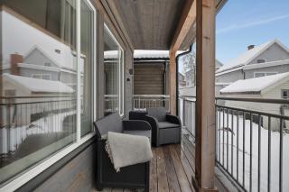 Large 3 bedroom apartment with free parking - 7