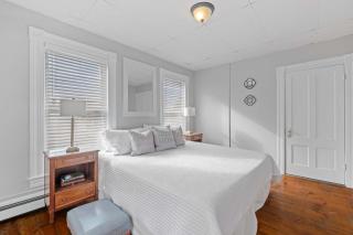 Spacious 1Bed Urban Oasis - Short & Midterm Stays - 3