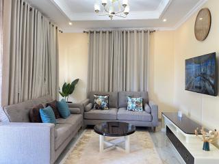 Beauty Blender Homes - The Brown House - 0