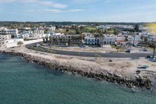 Angela & Thalia Apartments - 9