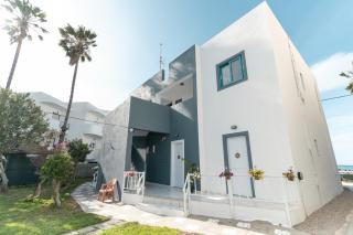 Angela & Thalia Apartments - 8