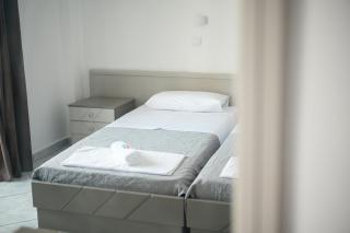 Angela & Thalia Apartments - 7