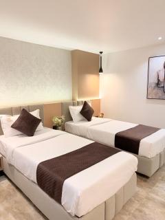 Hotel Roop Cliff, Bhopal - 2