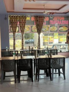 Hotel Glorious Inn - 4