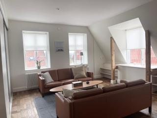 Top-Floor APT with Balcony & Sea View in Visby - 8